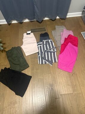(10) pairs of Banana Republic Women’s Pants 
Size 4